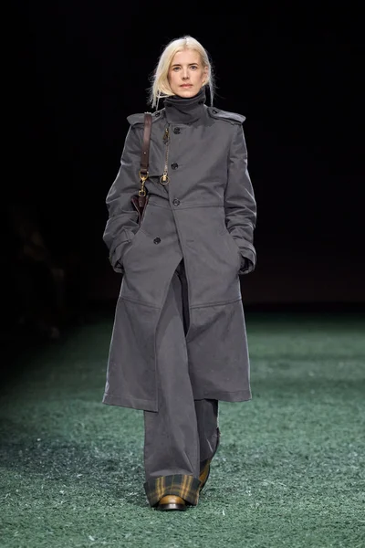 Look 1